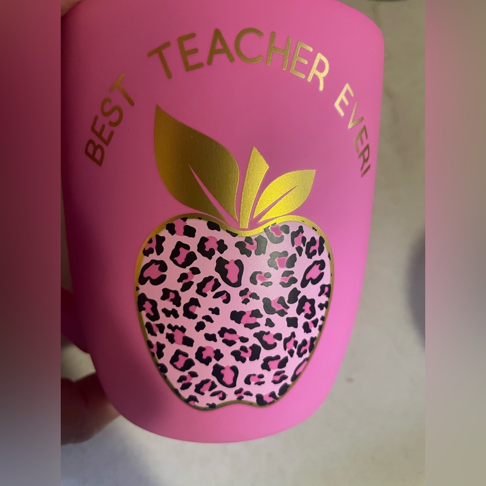Unique “Best Teacher Ever” pink cup with leopard-print apple, new with tags
